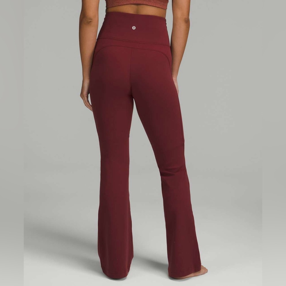 Lululemon Groove Super-High-Rise Flared Pant *Nulu in
Red Merlot - Picture 2 of 6